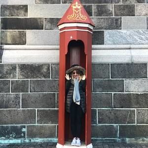 Meet your Posher, Cira